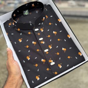 কালোর উপরে কমলা পান পাতা