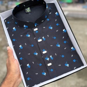 কালোর উপরে নেভি পান পাতা